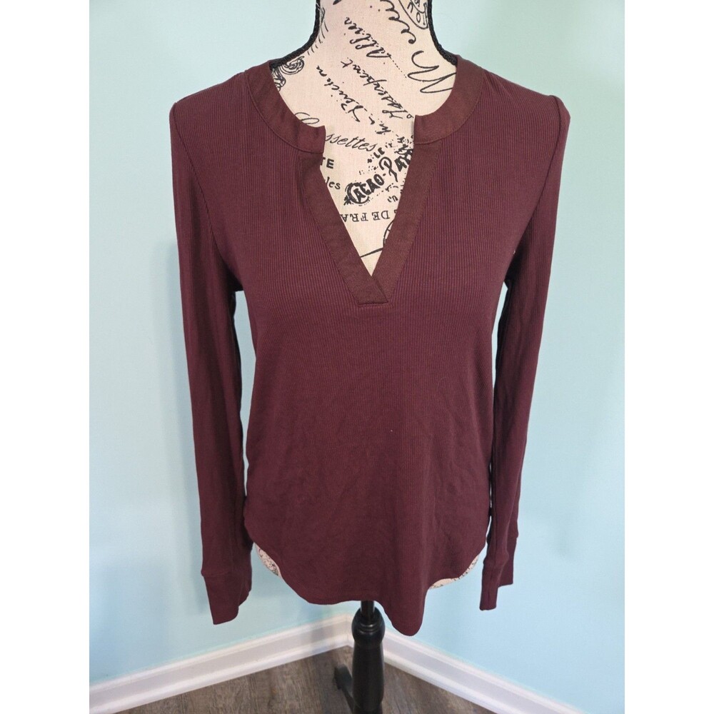 Evereve bex split neck top long sleeve shirt small